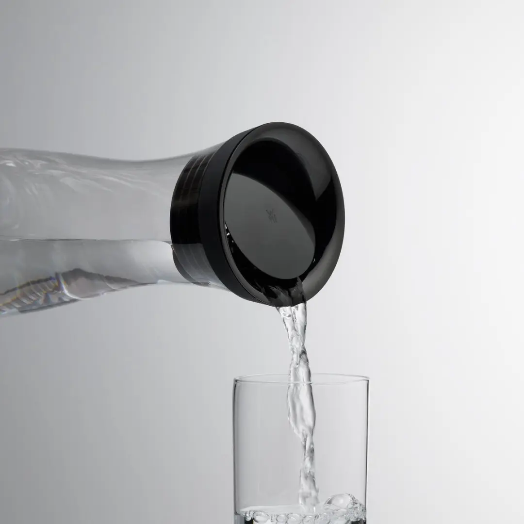 WMF Basic Waterkaraf 1L - Zwart