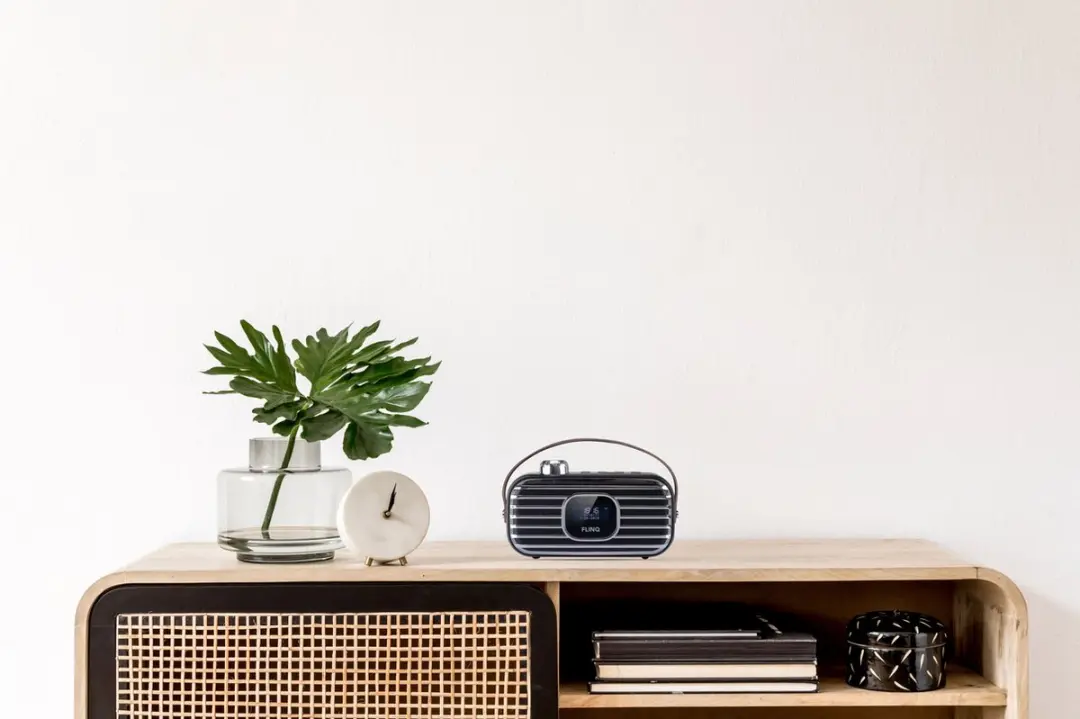 FlinQ DAB Retro Radio - Wit - afbeelding 6 van 6