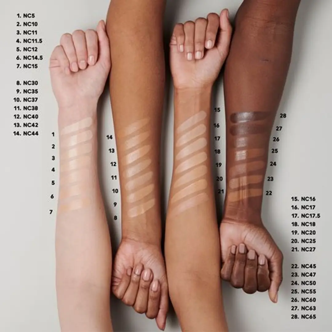 MAC Studio Radiance Foundation NC11 - 30ml