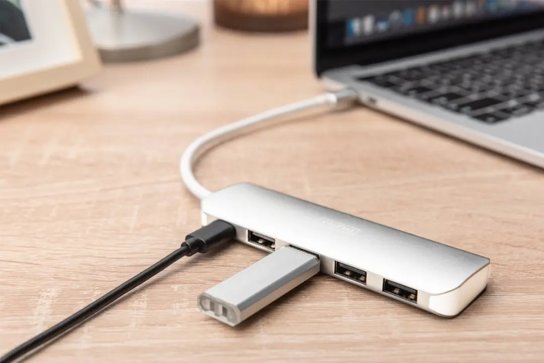 Digitus DA-70242-1 USB-hub 5Gbps - USB-C met 4x USB-A + PD - Zilver