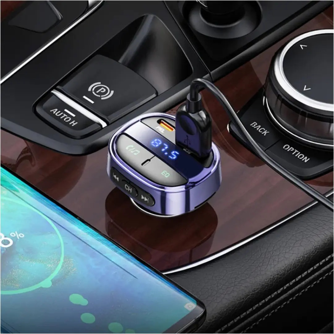 Hoco Bluetooth 5.0 Muziekzender 30W Autolader - PD & QC 3.0 - 3 Outputs