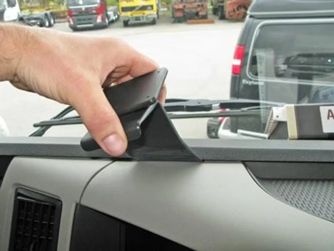 Brodit ProClip 855004 Volvo FM Center Mount - Zwart