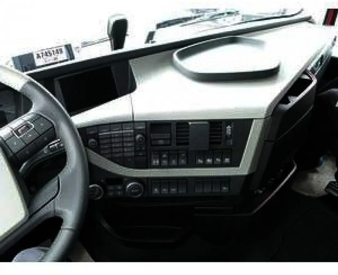 Brodit ProClip Volvo FH Serie 2013 Center Mount Houder - Zwart