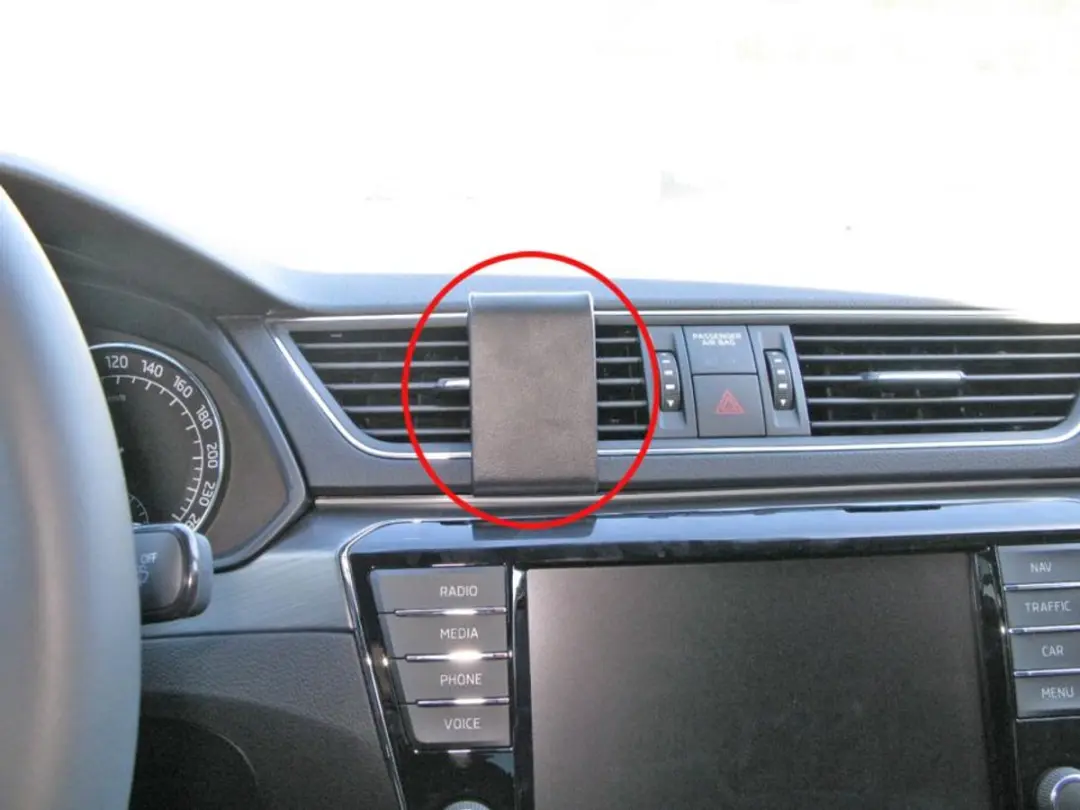 Brodit ProClip 855137 Skoda Superb 2016-2019 Center Mount