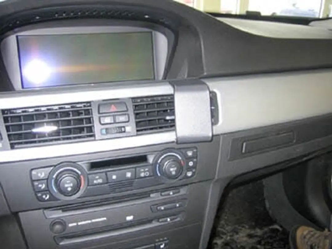 Brodit ProClip Angled Mount BMW 3-Serie 2005-2012 - Zwart - afbeelding 6 van 6