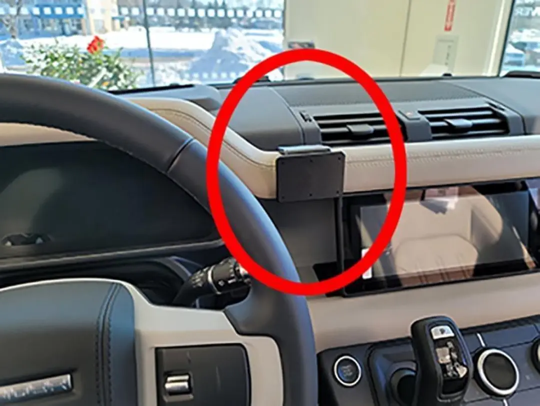 Brodit ProClip Center Mount Land Rover Defender 2020