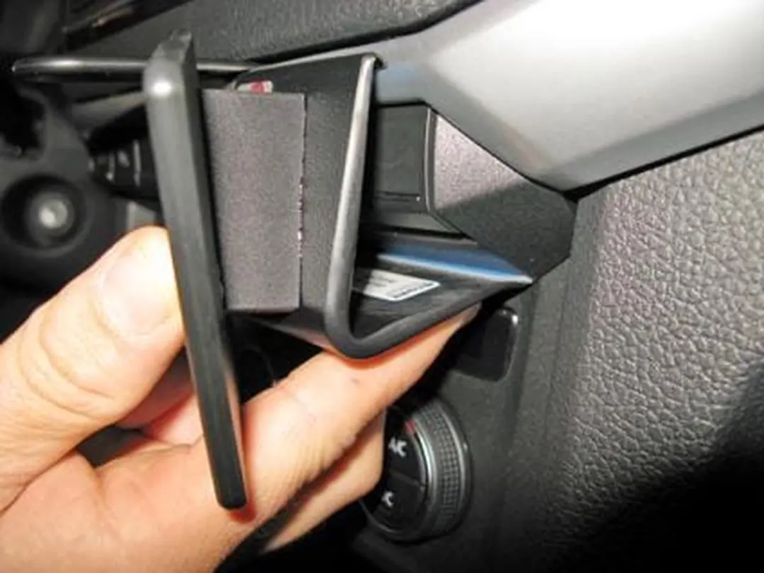 Brodit ProClip Angled Mount Volkswagen Amarok 2017-2023