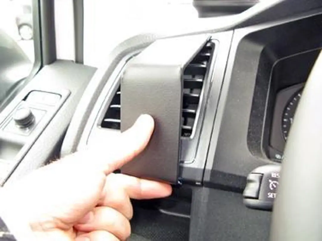 Brodit ProClip VW T5/Pick-up/Caravelle 2016-2020 Left Mount - Zwart