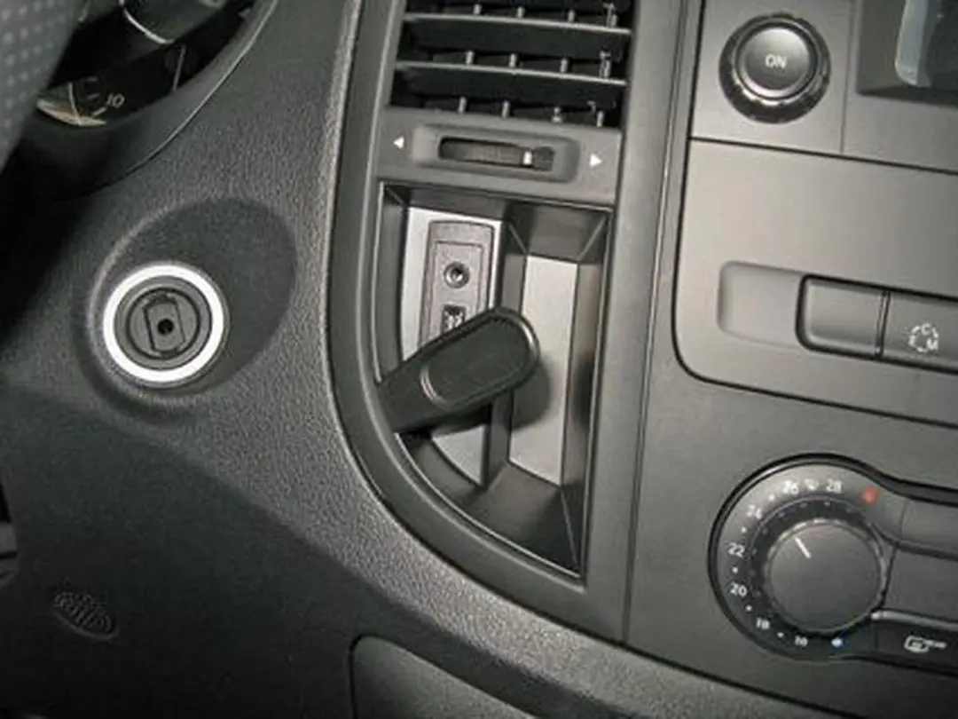 Brodit ProClip Center Mount Mercedes Vito 2015-2023 - Automatische transmissie - Zwart