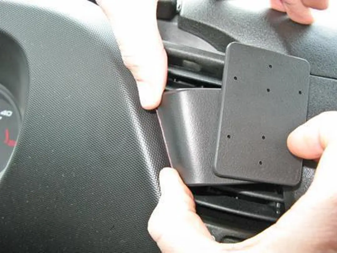 Brodit ProClip 855089 Center Mount Houder - Iveco Daily 2015 - Zwart