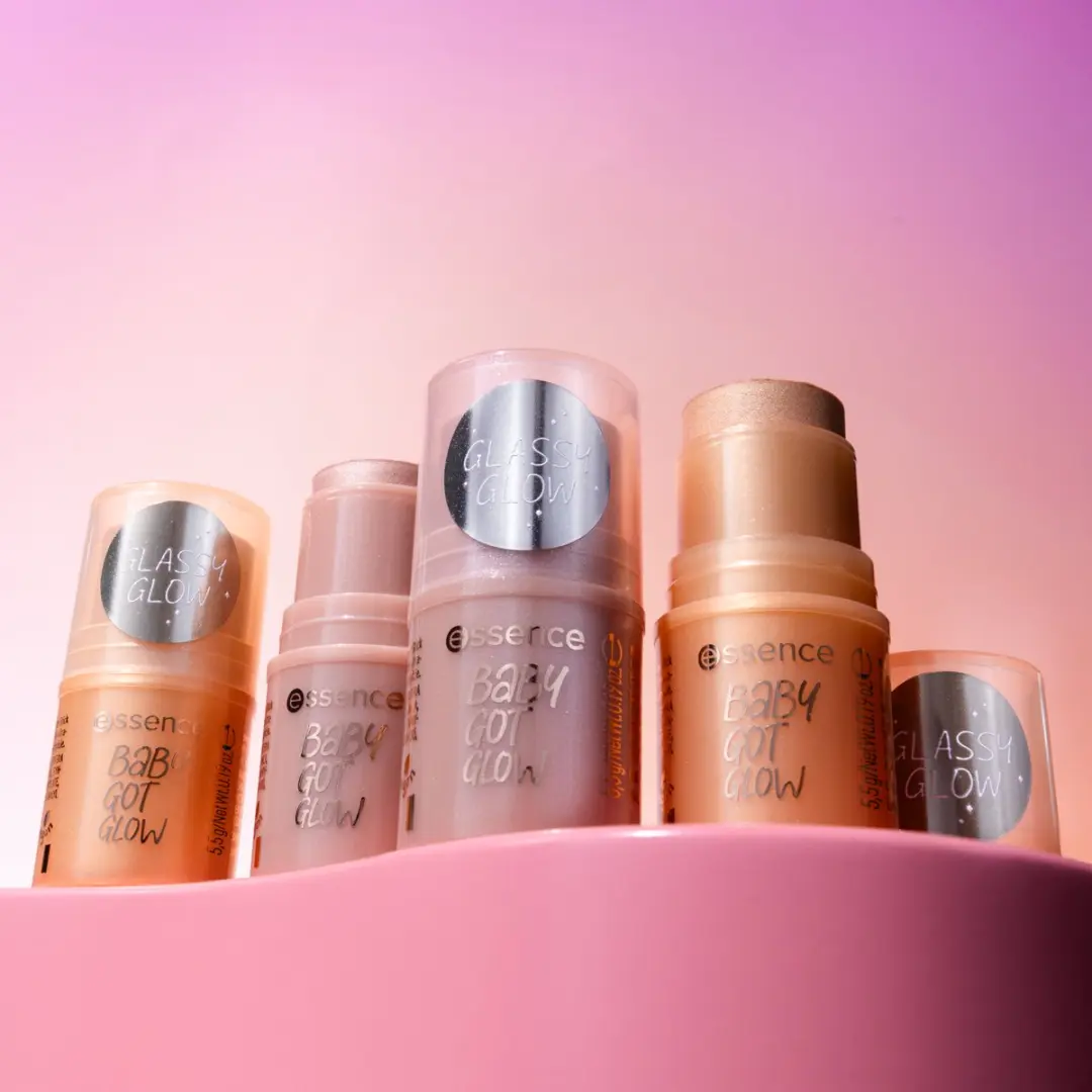 Essence Baby Got Glow Highlighter Stick 20g - Rosy Glaze