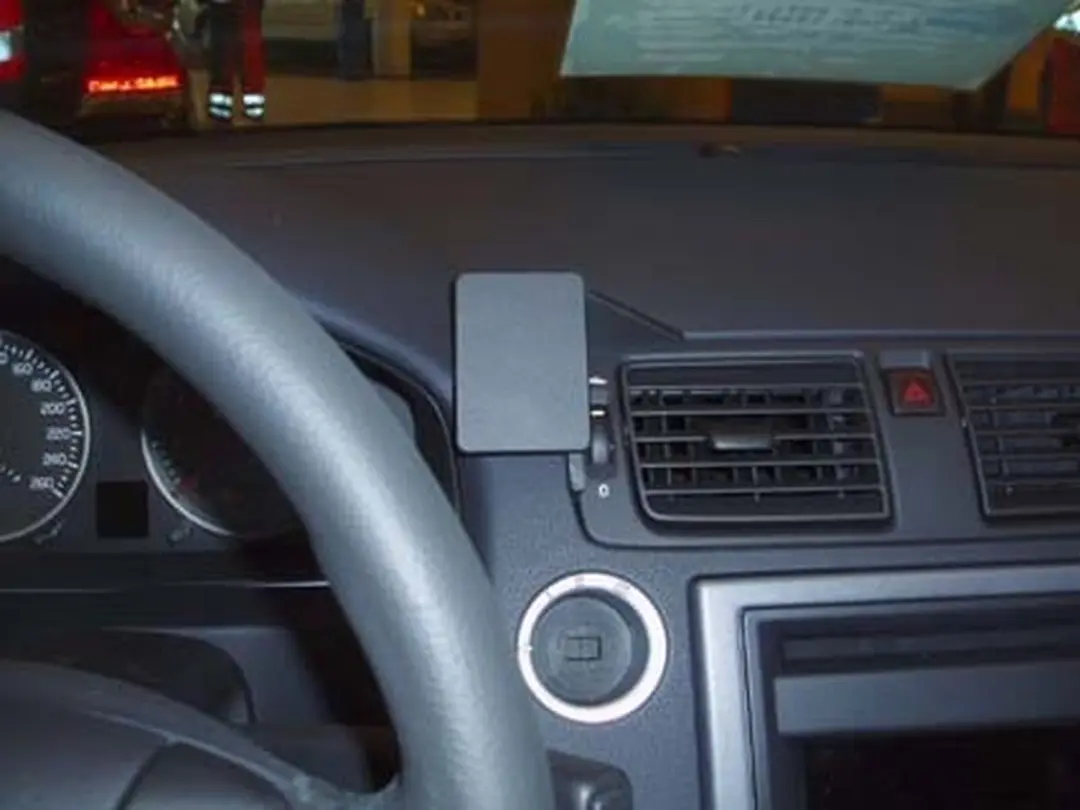 Brodit ProClip Volvo Center Mount Left