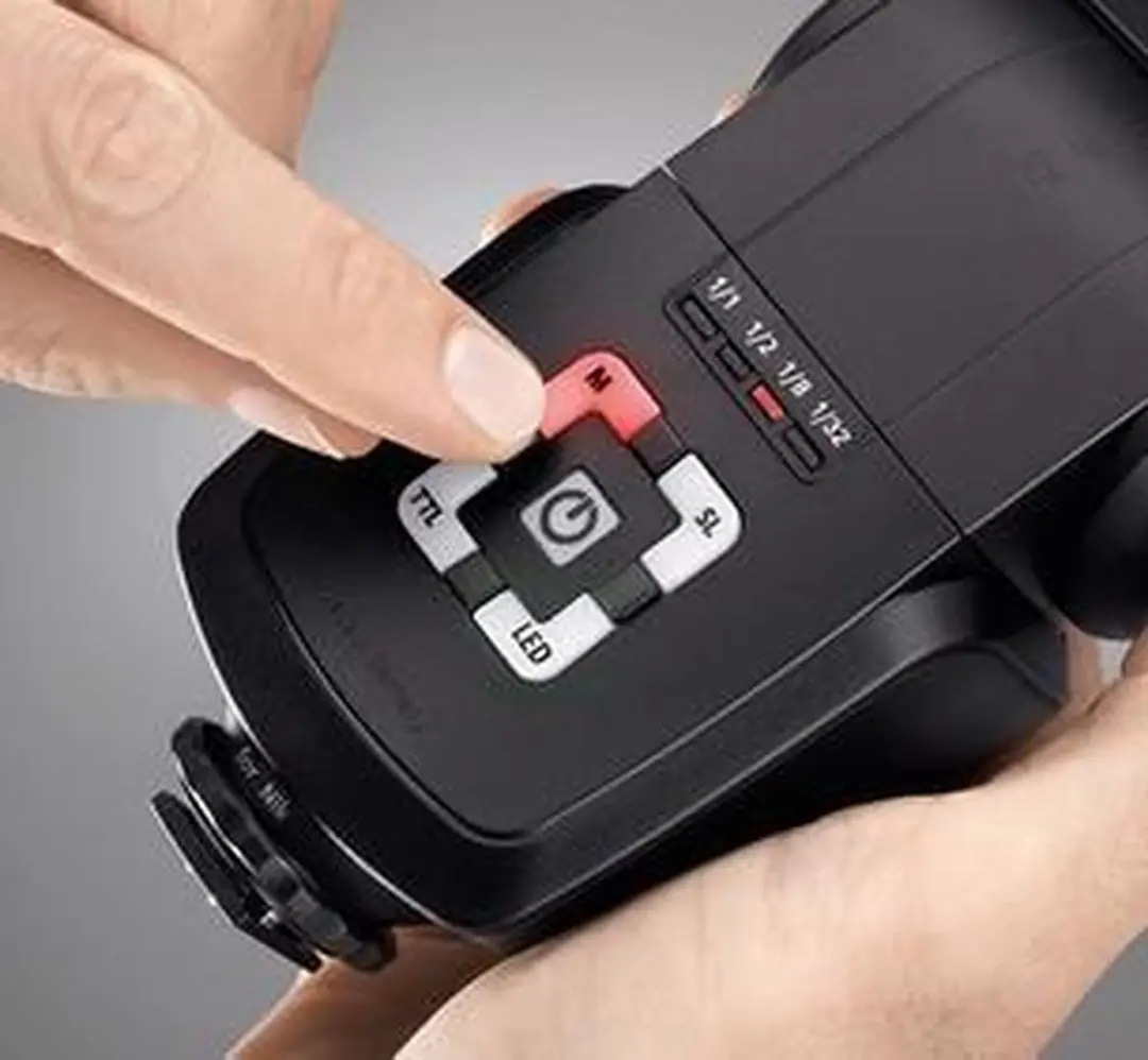Metz Mecablitz 44 AF-2 Flitser - Pentax - 4x AAA - 5200K - Zwart - afbeelding 2 van 6