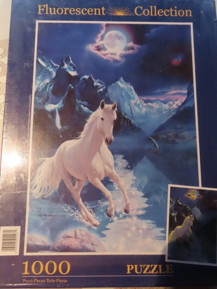 Clementoni The White Stallion Legpuzzel 1000 Stuks - Fluorescent