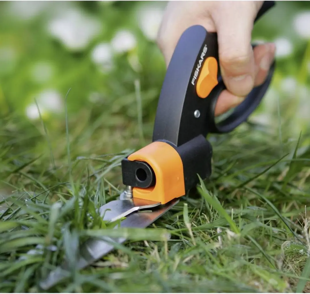 Fiskars Grasschaar Servo-System GS42 - 360° Snoeihoek - afbeelding 3 van 6