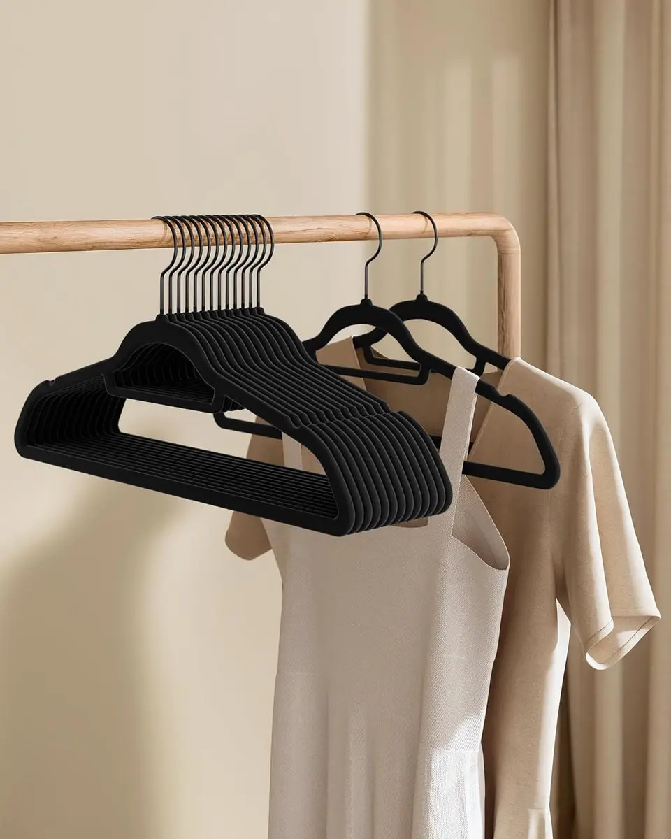 Songmics Kleerhangers Fluweel 50 Stuks - 43,5 cm - Zwart