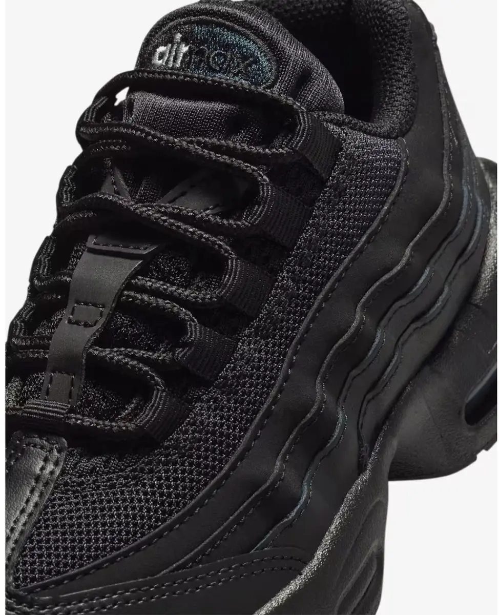 Nike Air Max 95 ReCraft 32