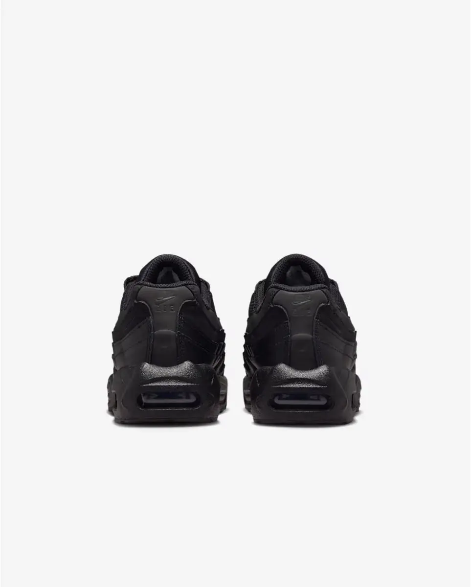 Nike Air Max 95 ReCraft 32