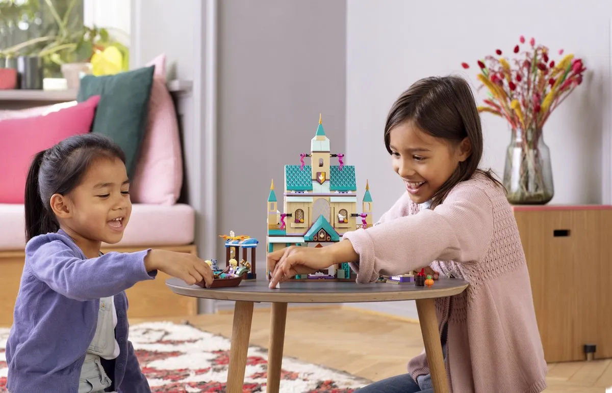 LEGO Disney Frozen 2 Arendelle Kasteeldorp 41167 - 521 Stukken