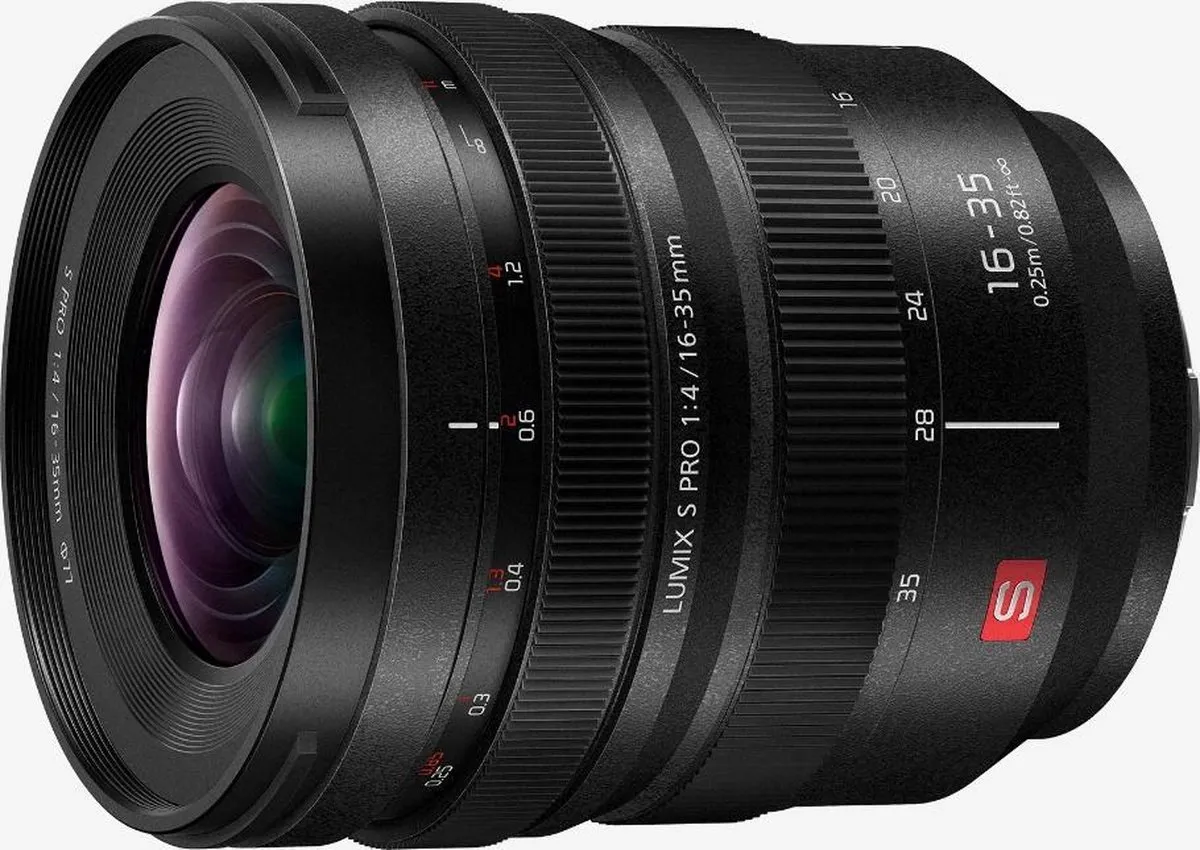 Panasonic Lumix S Pro 16-35mm f/4 S-R1635E