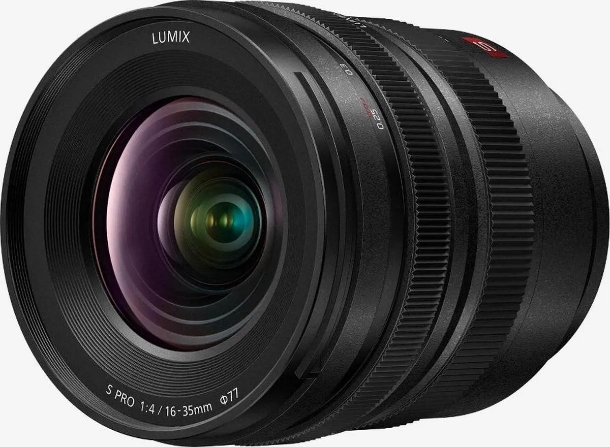 Panasonic Lumix S Pro 16-35mm f/4 S-R1635E