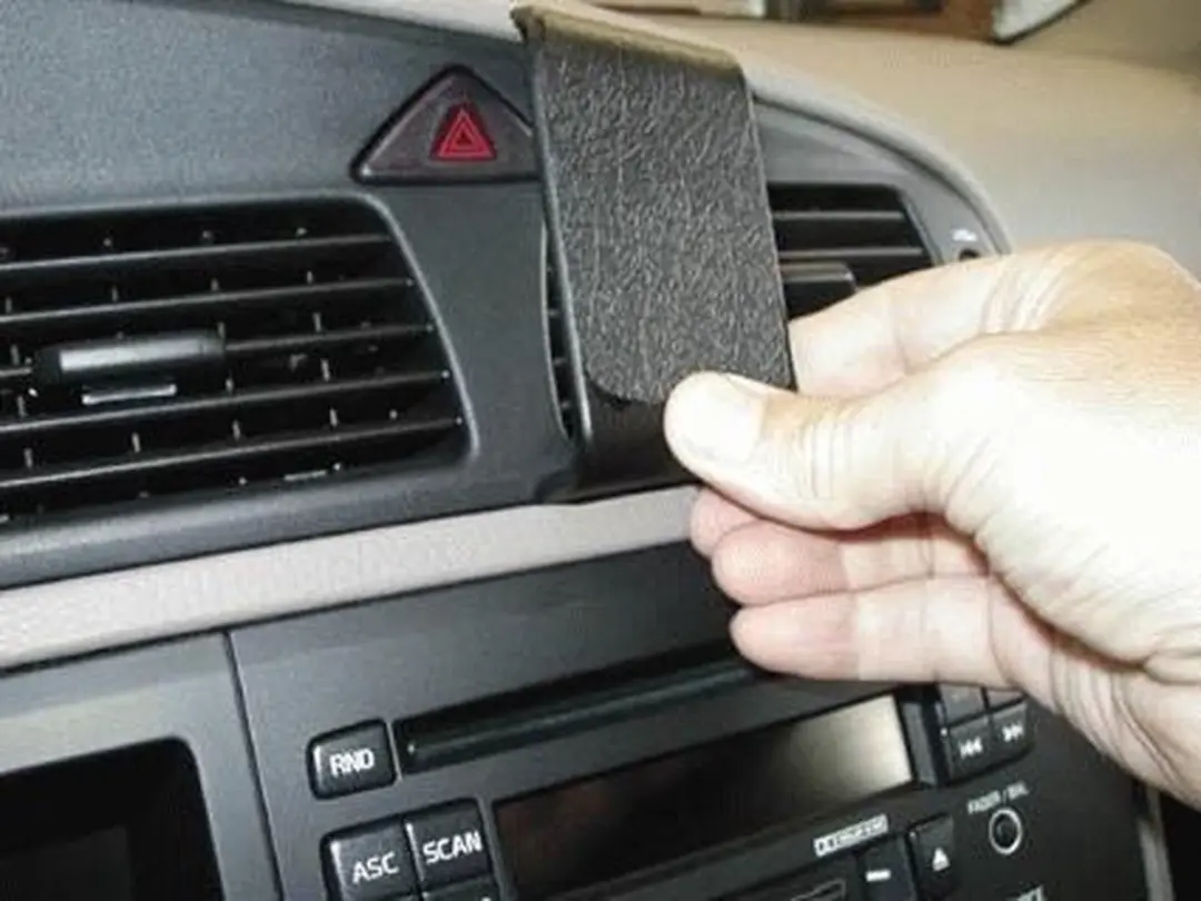 Brodit ProClip 852982 Volvo Center Mount Rechts - Zwart - afbeelding 6 van 6