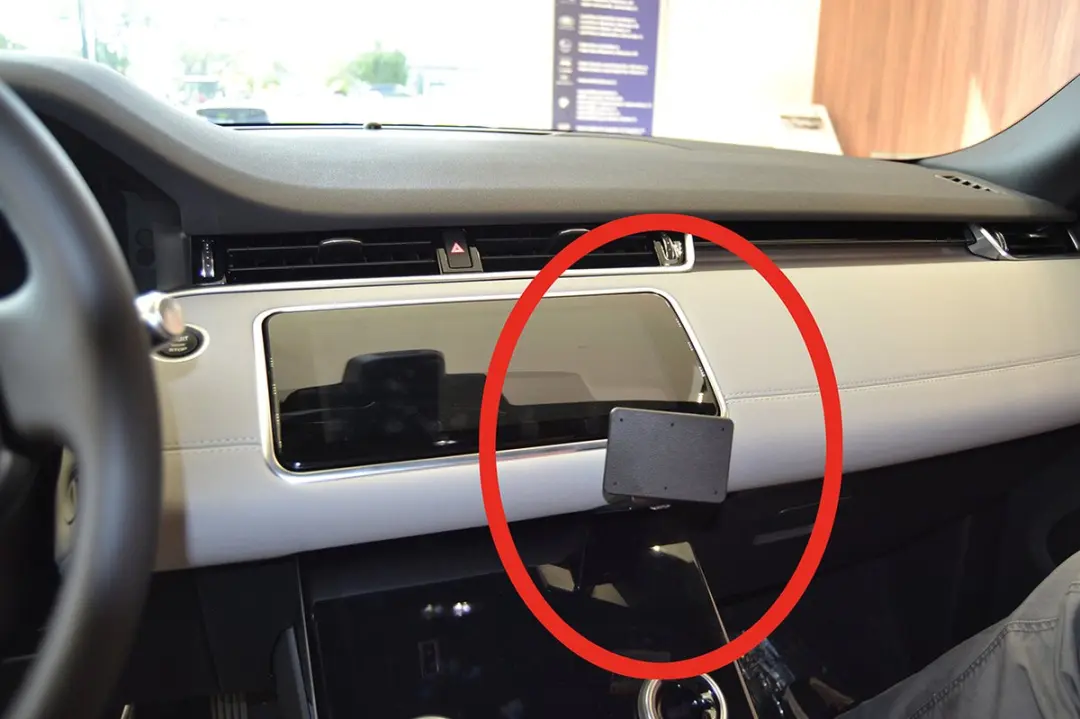 Brodit ProClip Angled Mount Land Rover Range Rover Evoque 2019-2023