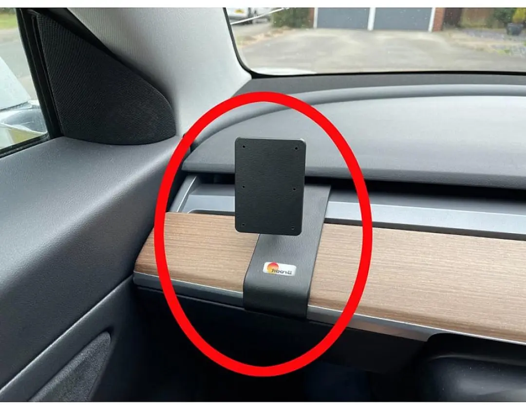 Brodit ProClip Tesla Model 3/Y Left Mount