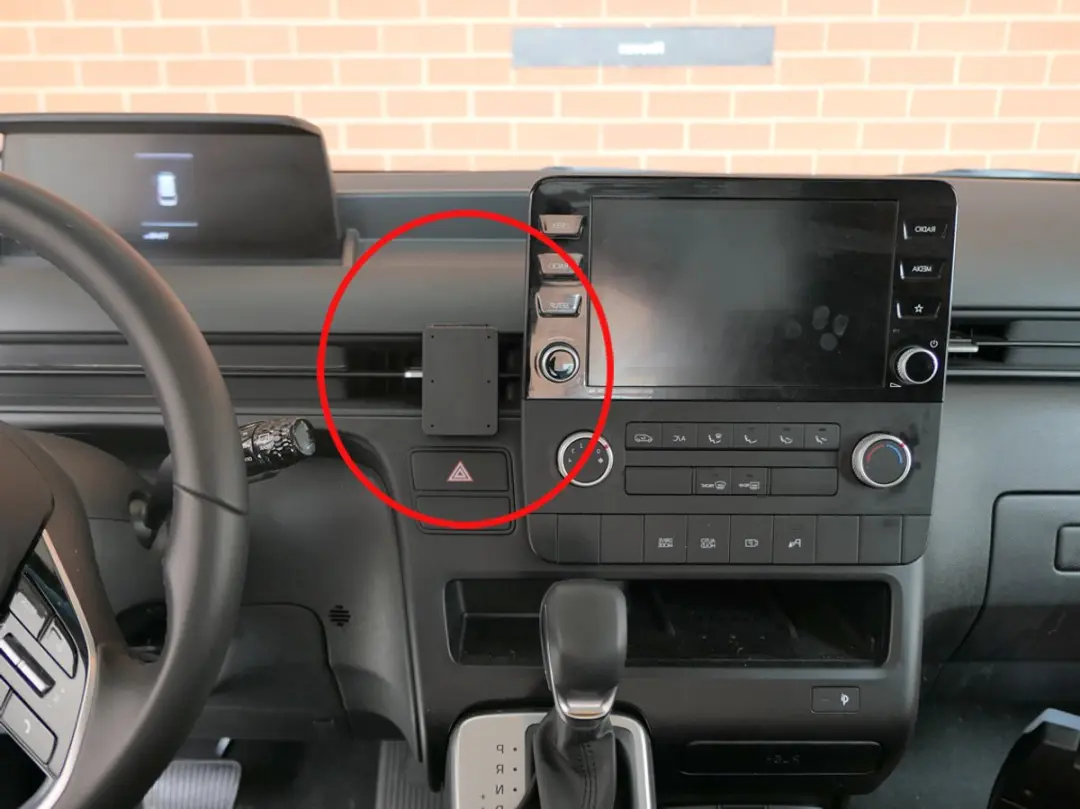 Brodit Proclip Hyundai Staria 22 Center Mount