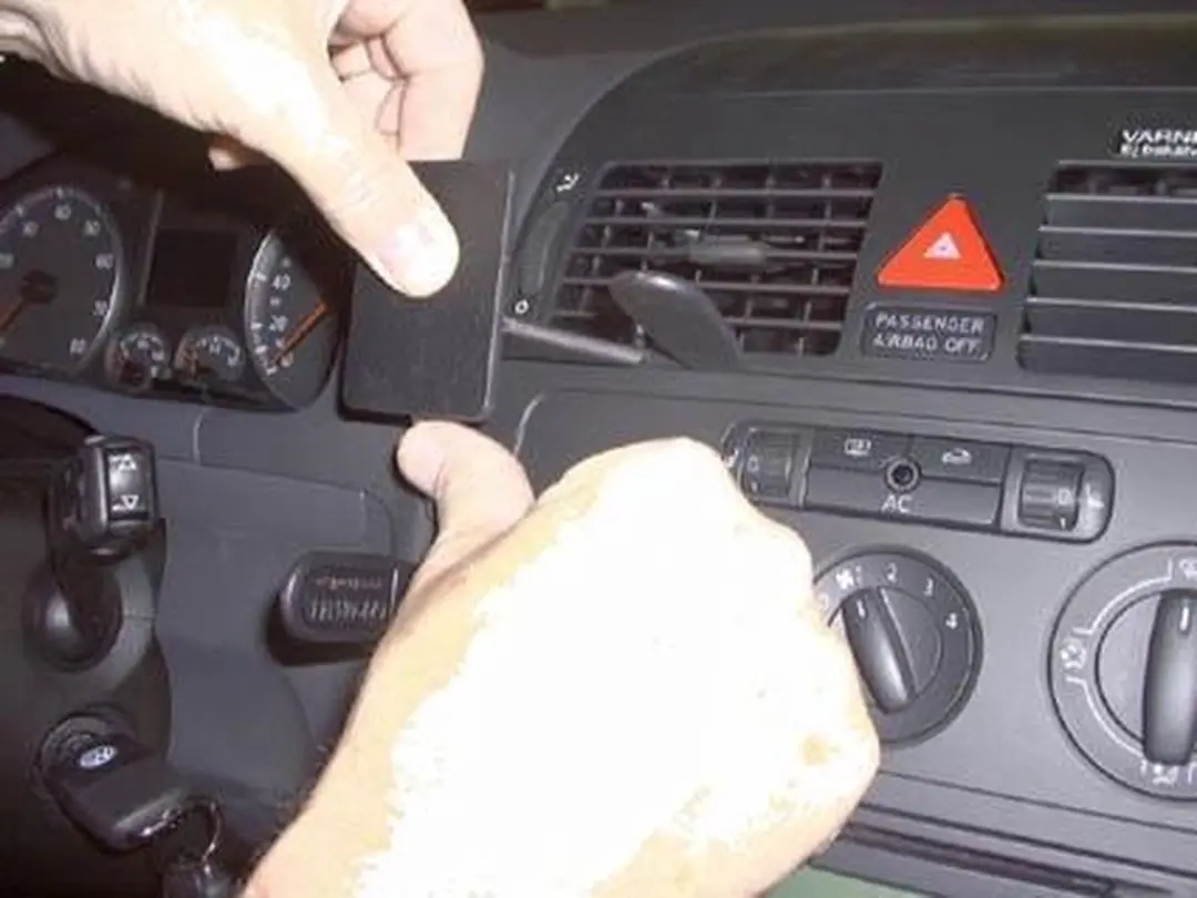 Brodit ProClip Houder Volkswagen Touran 2003-2015 - Zwart