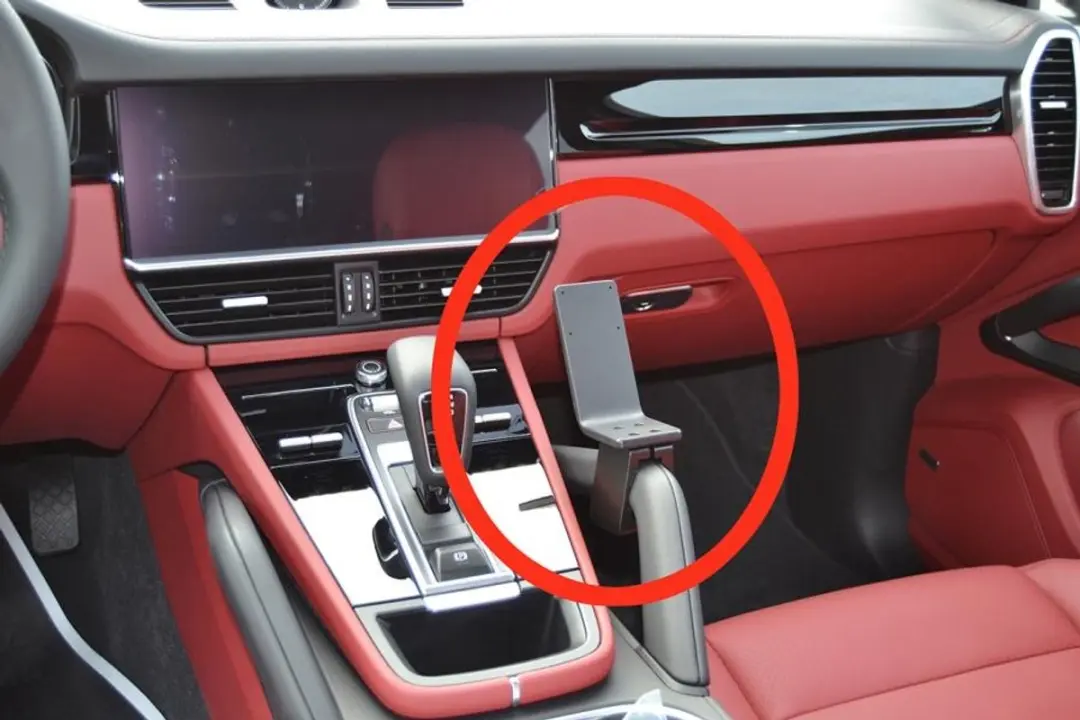 Brodit ProClip Center Mount Porsche Cayenne 2019