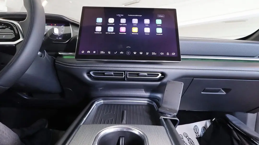 Brodit Proclip Mazda 6e 25- Console mount