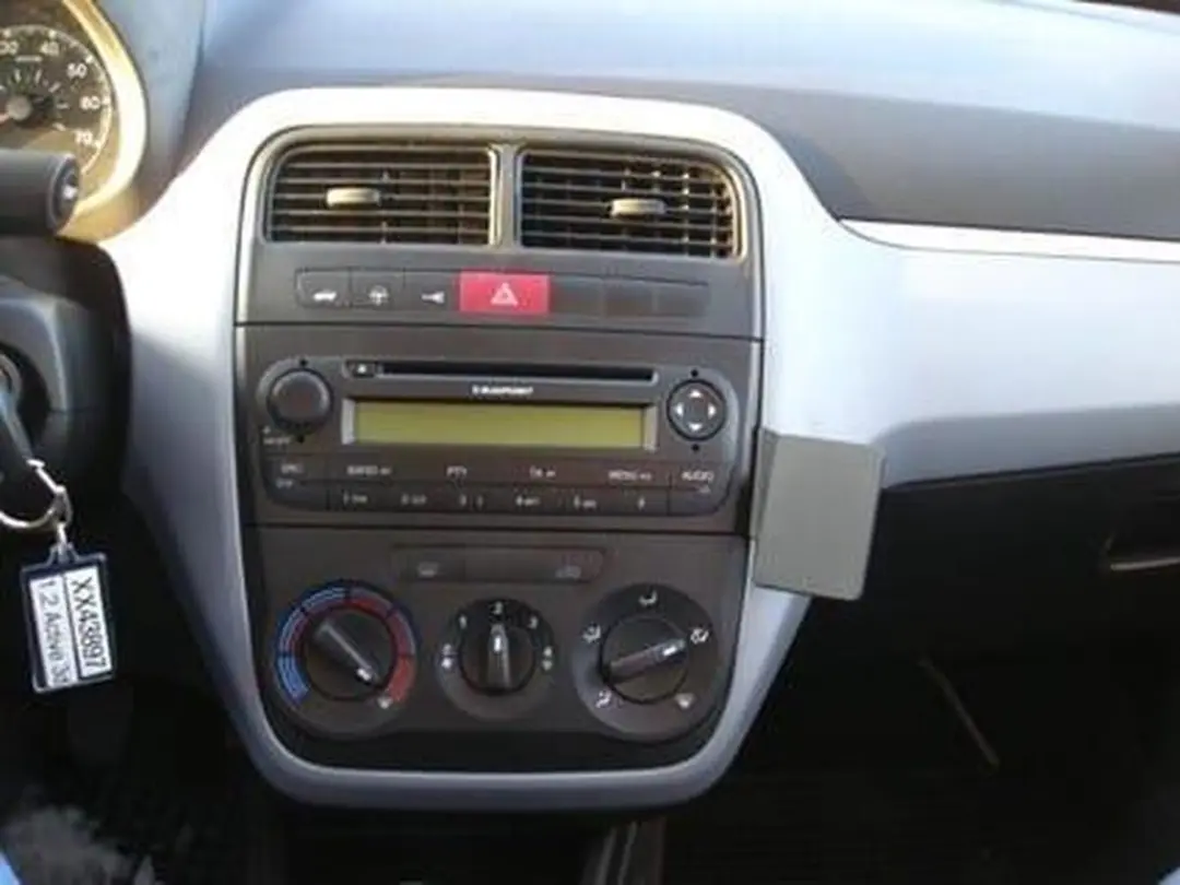 Brodit ProClip houder geschikt voor Fiat Punto Grande 2006-2013 Angled mount