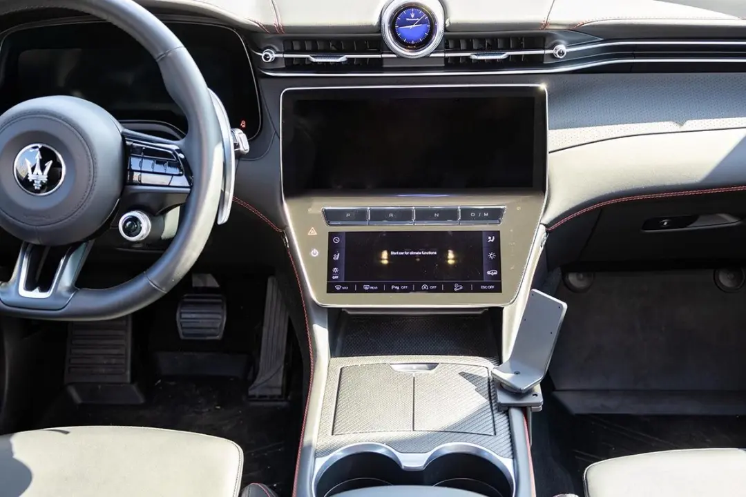 Brodit Proclip Maserati Grecale GranTurismo Cabrio 23- Console