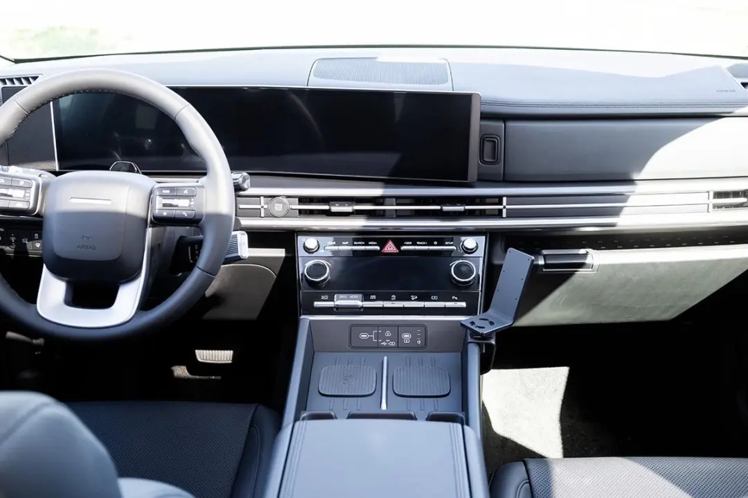 Brodit Proclip Hyundai Santa Fe 24- Console Mount