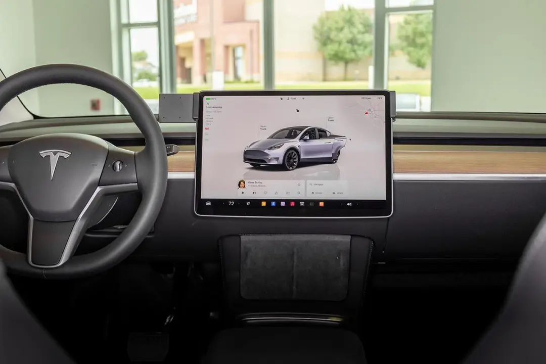 Proclip Tesla Model Y 25½- 15 4 Center mount"