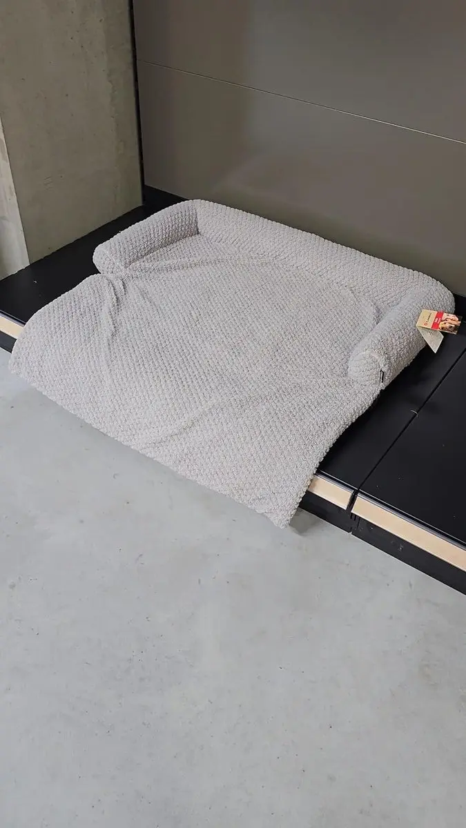 Flamingo Bankbeschermer Hondenbed - 70x90cm - Grijs