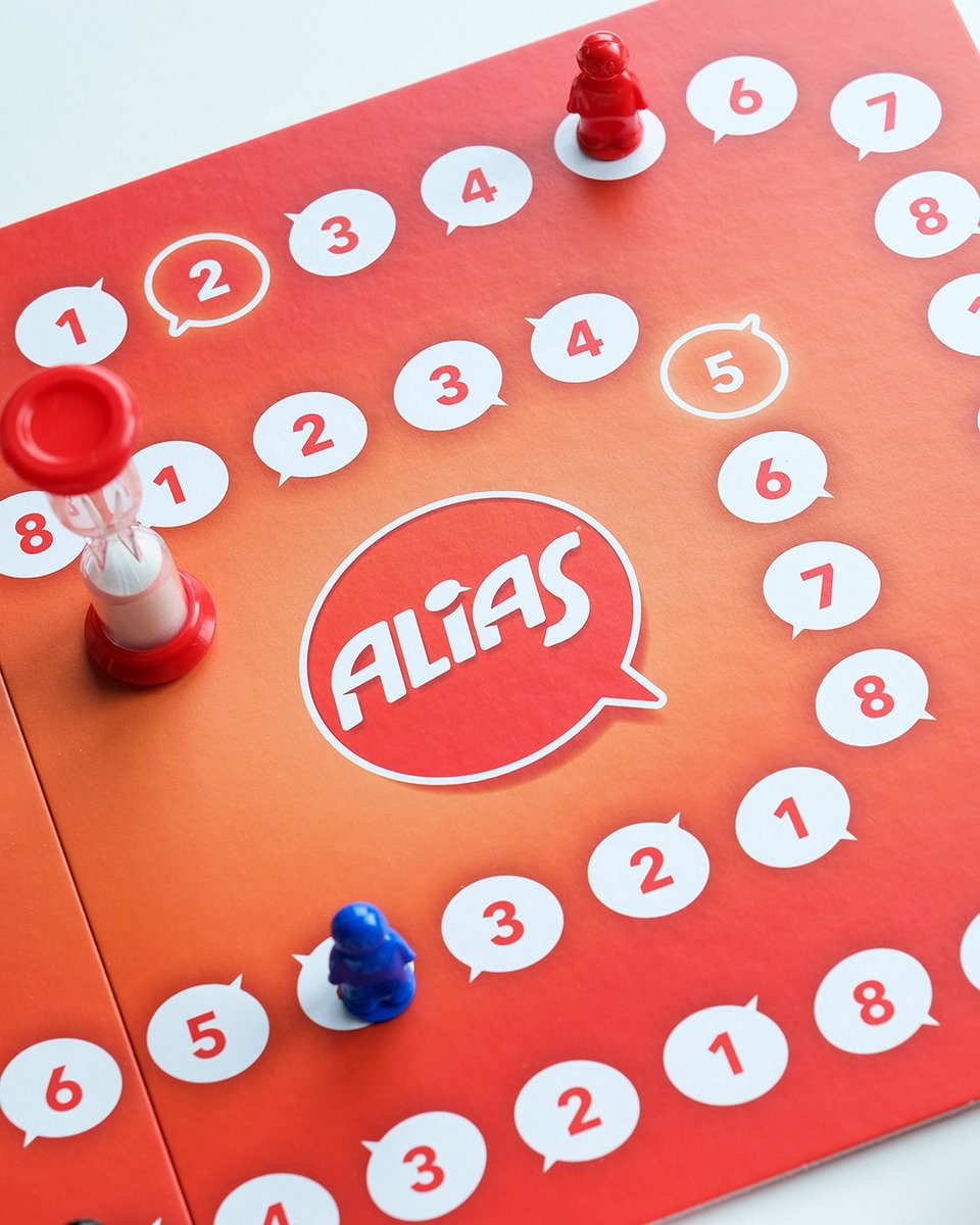 Tactic Alias – Bordspel – Partyspel – Woordspel – Familiespel – Vanaf 10 jaar - Meer dan 8 miljoen keer verkocht wereldwijd