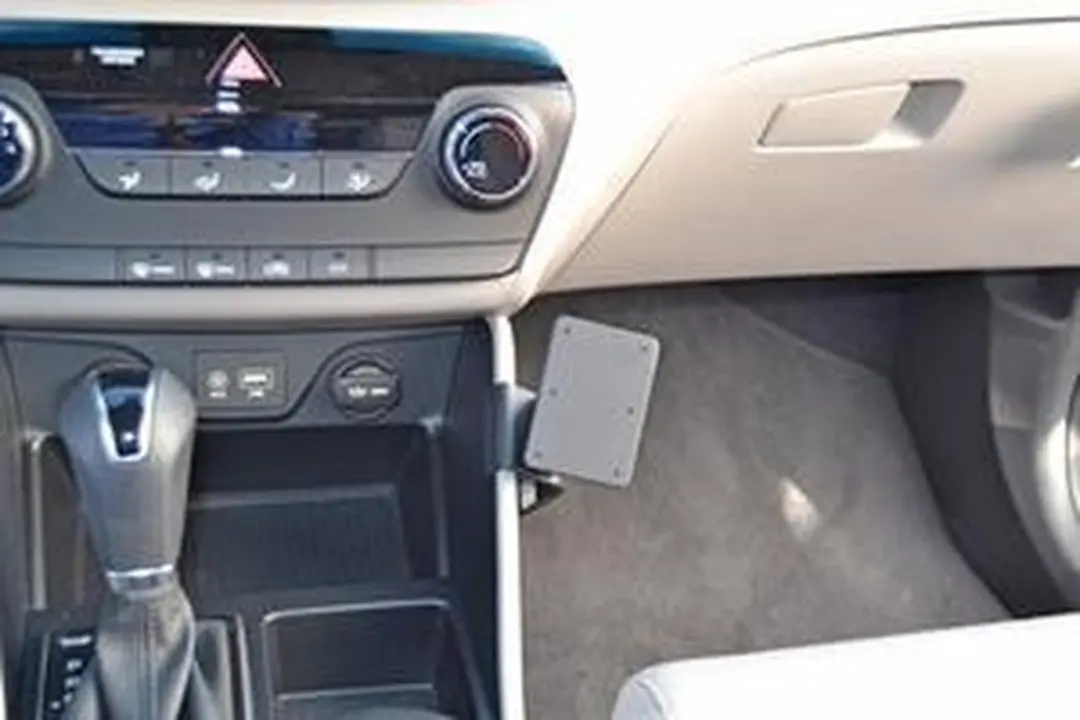 Brodit ProClip houder geschikt voor Hyundai Tucson 2016-2021 Angled mount