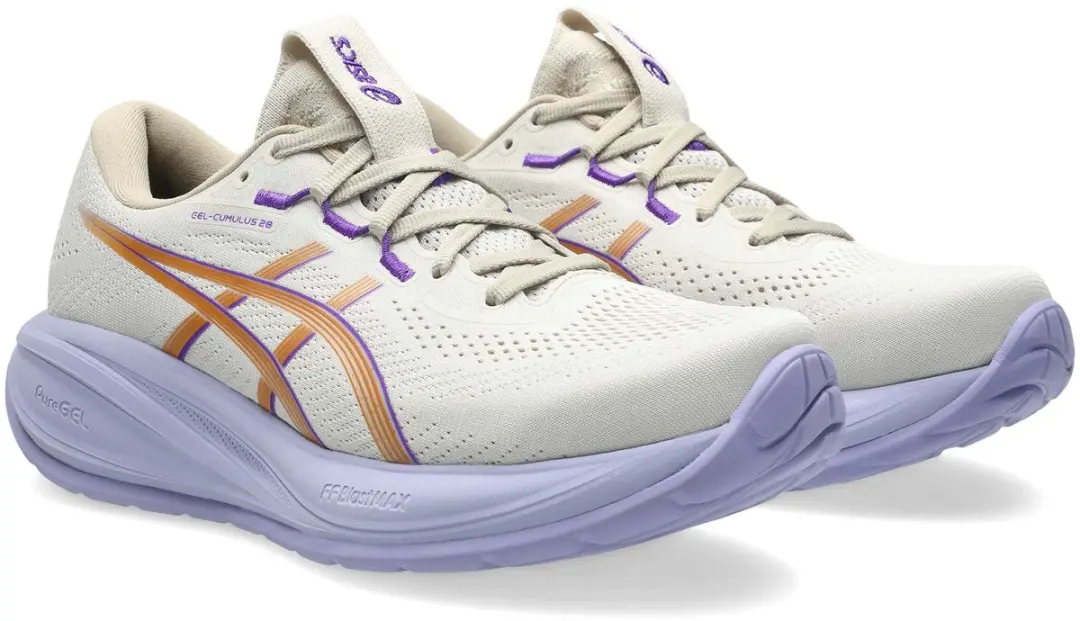 ASICS Gel-Cumulus 28 Hardloopschoenen - Vrouwen 39 Beige