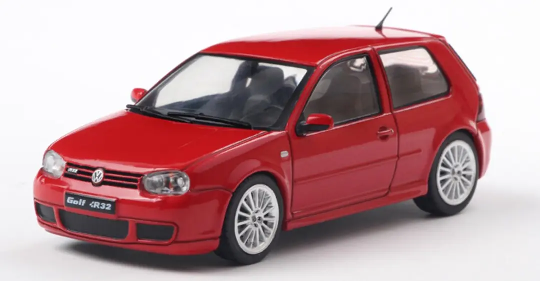 Volkswagen Golf IV R32 4Motion AWD - 1:43 Solido Tornado Red