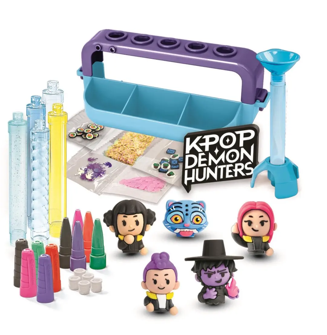 Clementoni Create Your K-Pop Pens Sussy Derpy Knutselpakket - 2019058 - afbeelding 6 van 6