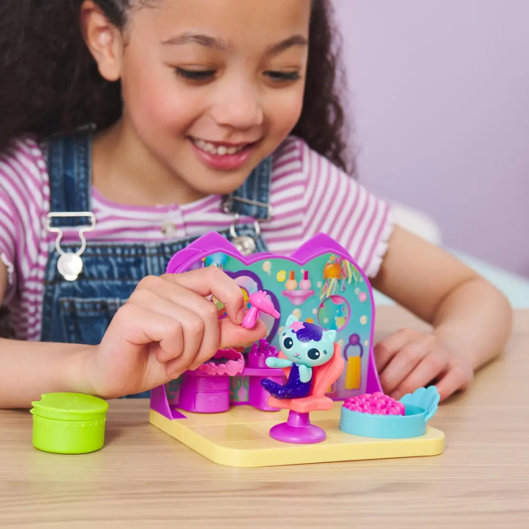 Spin Master Gabby and the Magic House SPA Deluxe Playset - Multicolor