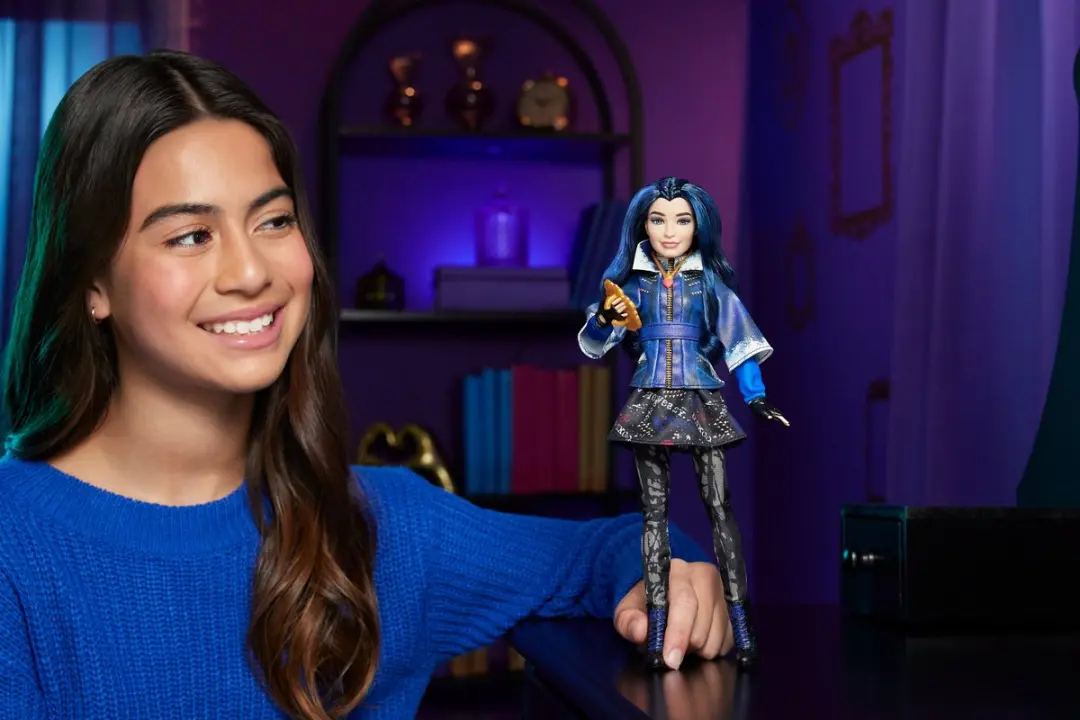 Mattel Disney Descendants Evie Jubileum Modepop - Meerkleurig