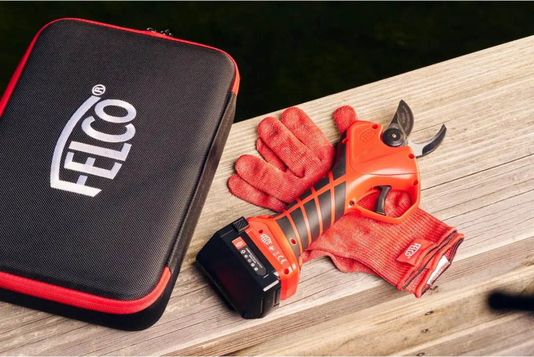 Felco 2e Elektrische Snoeischaar - 10,8V Accu 3.0Ah - afbeelding 6 van 6