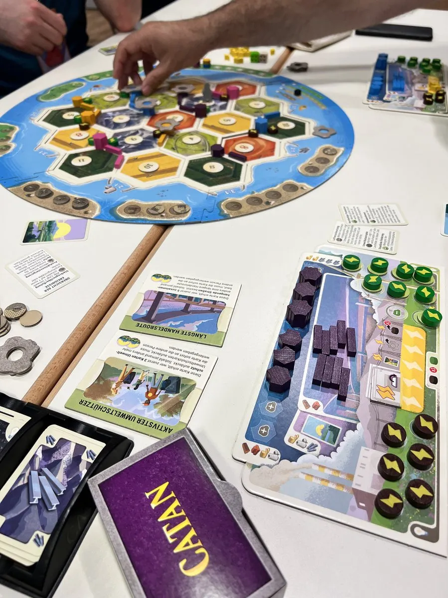 999 Games CATAN Nieuwe Energie Bordspel - 3-4 Spelers