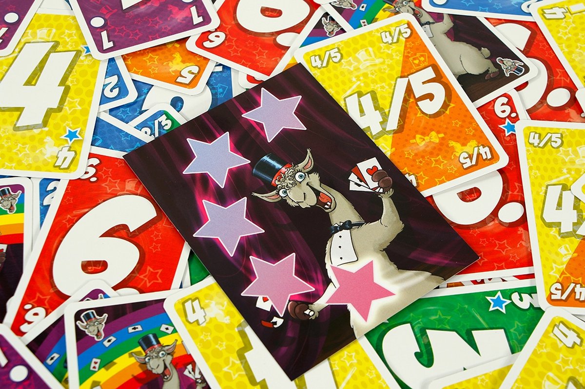 999 Games - LAMA: Cadabra - Kaartspel - Gebaseerd op het populaire L.A.M.A. - Familiespel - Gezelschapsspel - Klein cadeautje