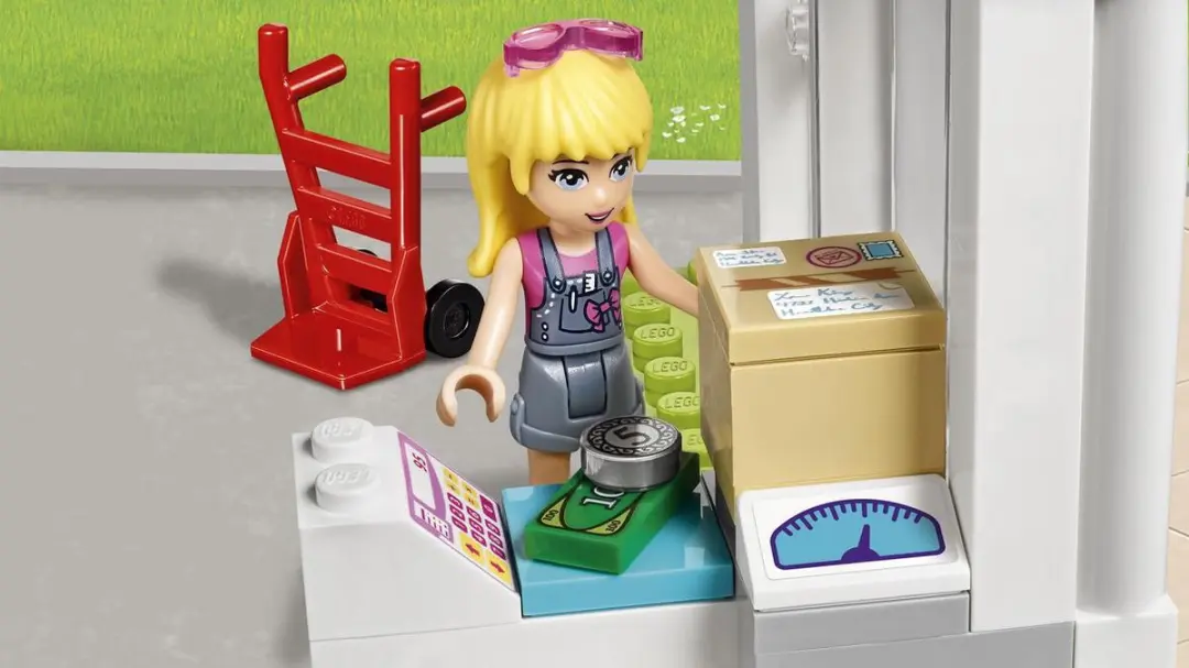 LEGO Friends Heartlake Pakjesdienst 41310 - 185 Stukken - Paars