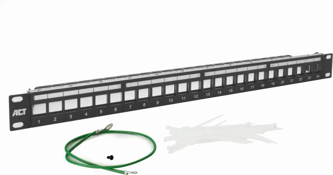 ACT PP1030 Patchpanel 24 Poorten - Zwart