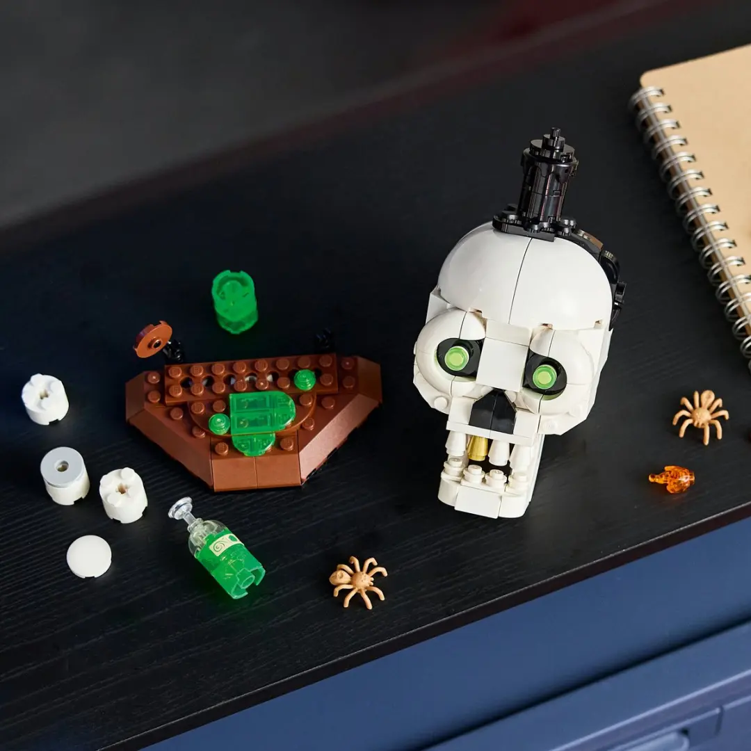 LEGO 40883 Halloween Doodshoofdkaars - 204 Stukken